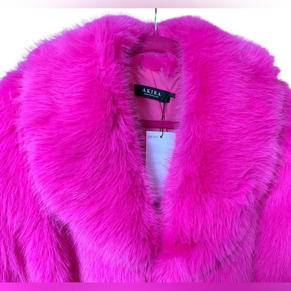 AKIRA NWT Stunning Hot Pink Faux Fur Long Sleeve Lined Teddy Jacket (0721) - Picture 2 of 12